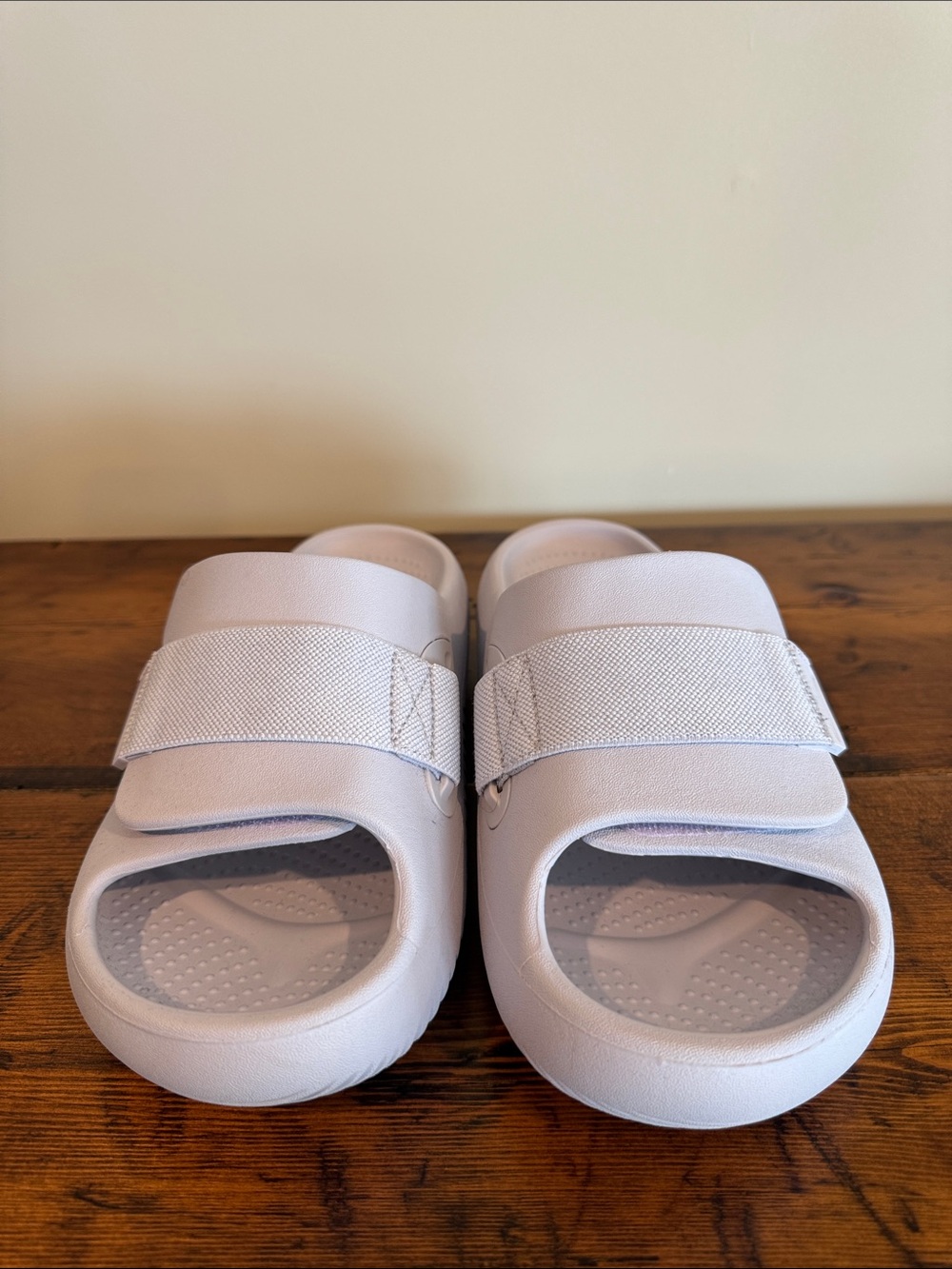 Crocs Mellow Luxe Recovery Athleisure Slide Purple Moon Men’s 6 Women’s 8 - Picture 2 of 8
